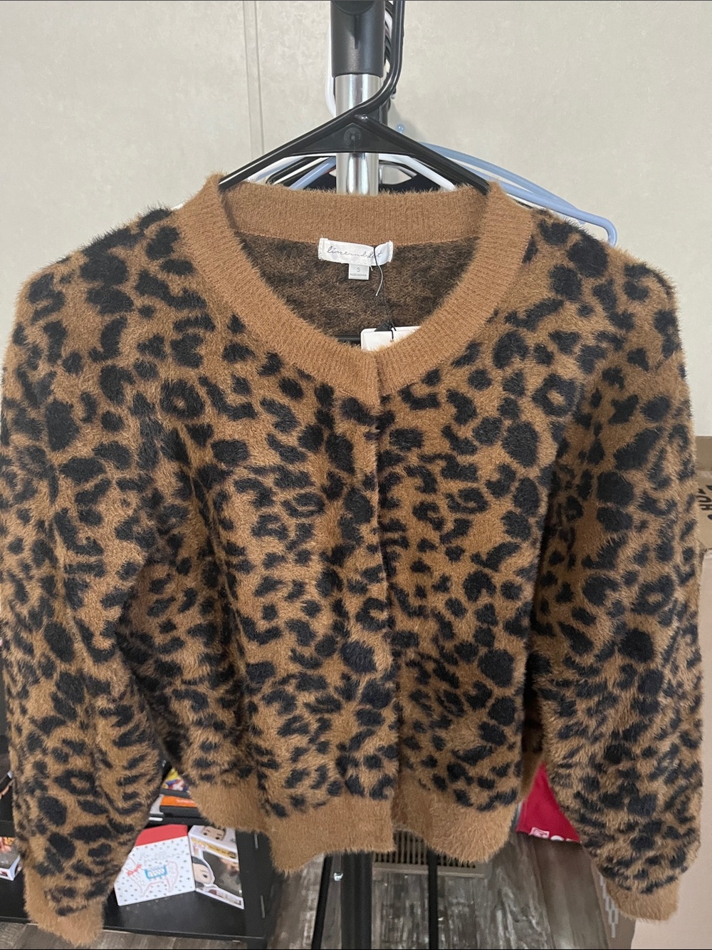 Line & Dot Leopard Print Fuzzy Crewneck Cardigan - Brown/Black